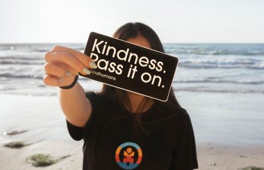 8 Ways to Celebrate World Kindness Day